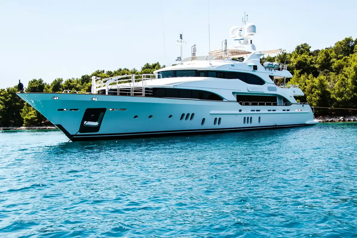 Yacht cleaning and washing by SeaHands, boat detailing in Tricity